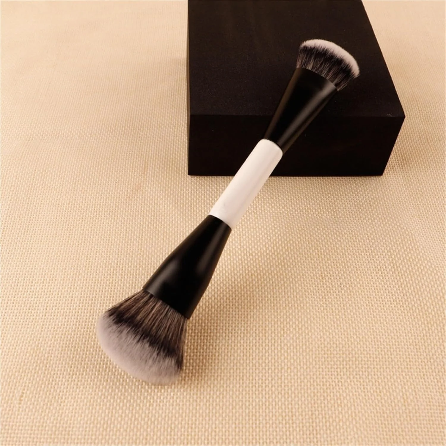 2 In 1 Foundation Blush Dual Ended Makeup Brush Soft Fluffy Facial Cosmetic Tool 4