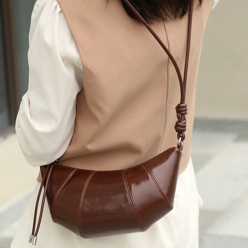 2026 new women's Mini cowhide leather Crossbody handbag luxury designer Lady commuting Shoulder Bag Oil Wax Leather Cowhorn bag 3