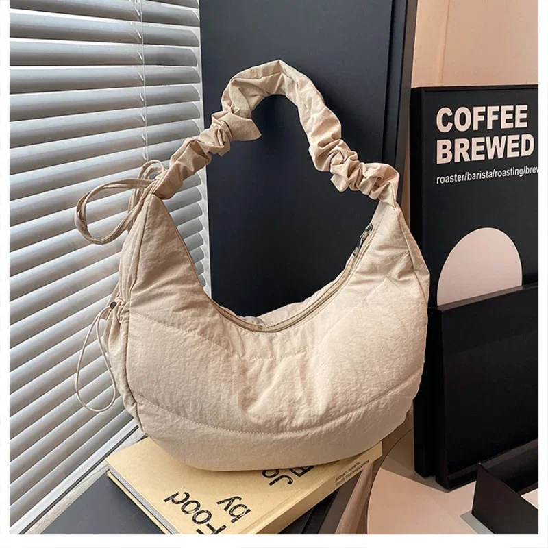 Women's crescent bag pleated dumpling rope casual large capacity women's bag fashion one shoulder armpit cloud bag 2