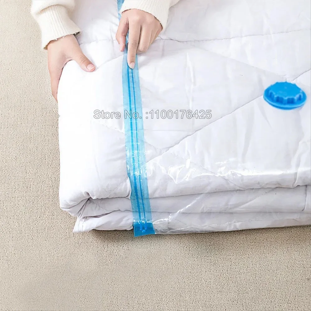 Vacuum Bags for Storing Clothes Organizer Compression Packing Cubes Travel Vacuum Sealer Bags With Hand Pump for Blanket Clothes 3